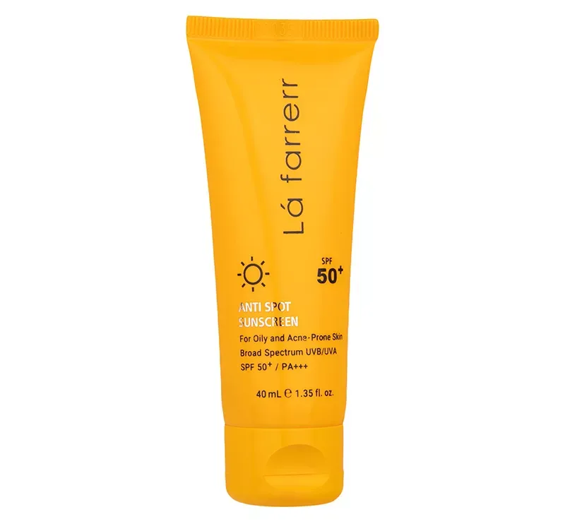 کرم ضد آفتاب بدون رنگ لافارر SPF50 مناسب پوست چرب و مستعد آکنه حجم 40 میلی‌لیتر